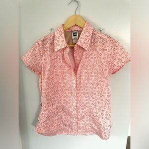 The north face women’s size M floral shirt top